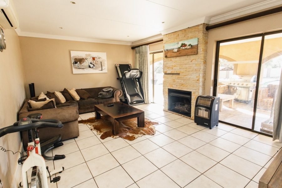 4 Bedroom Property for Sale in Groenvlei Sh Free State